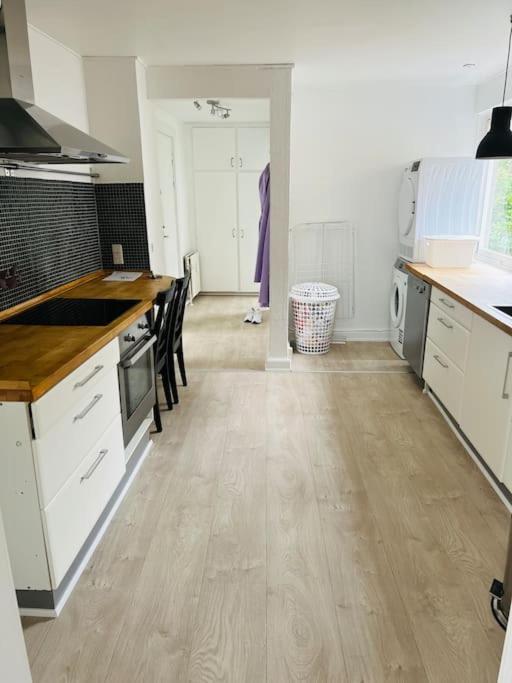 Lovely 1-bedroom In C *